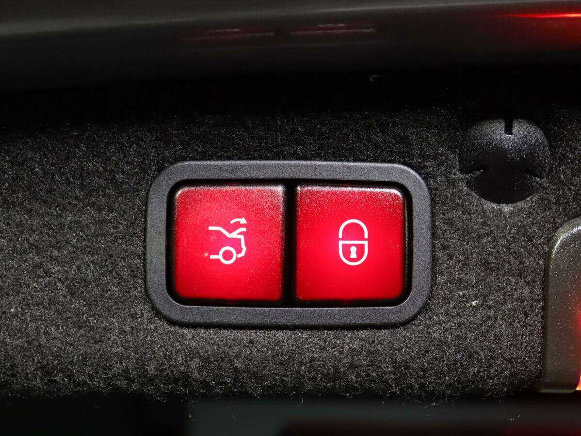 Mercedes-Benz C-Класс с пробегом — 2015 год. Фото: #13