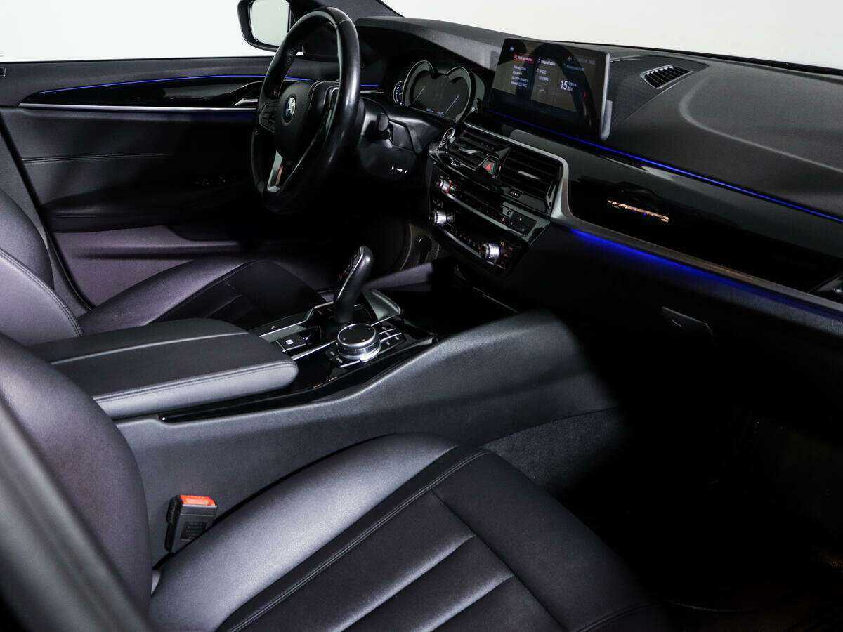 BMW 5 серии с пробегом — 2017 год. Фото: #8