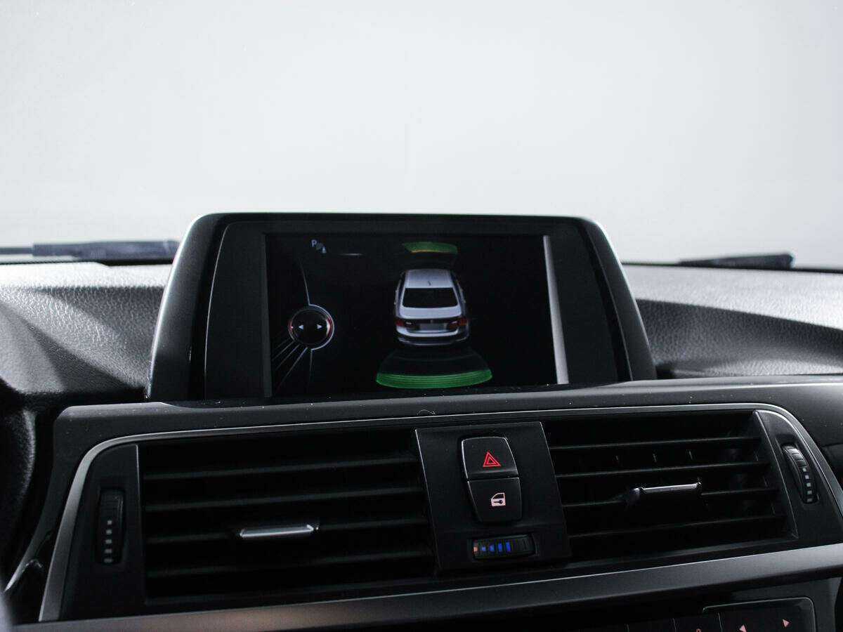 BMW 3 серии с пробегом — 2017 год. Фото: #13