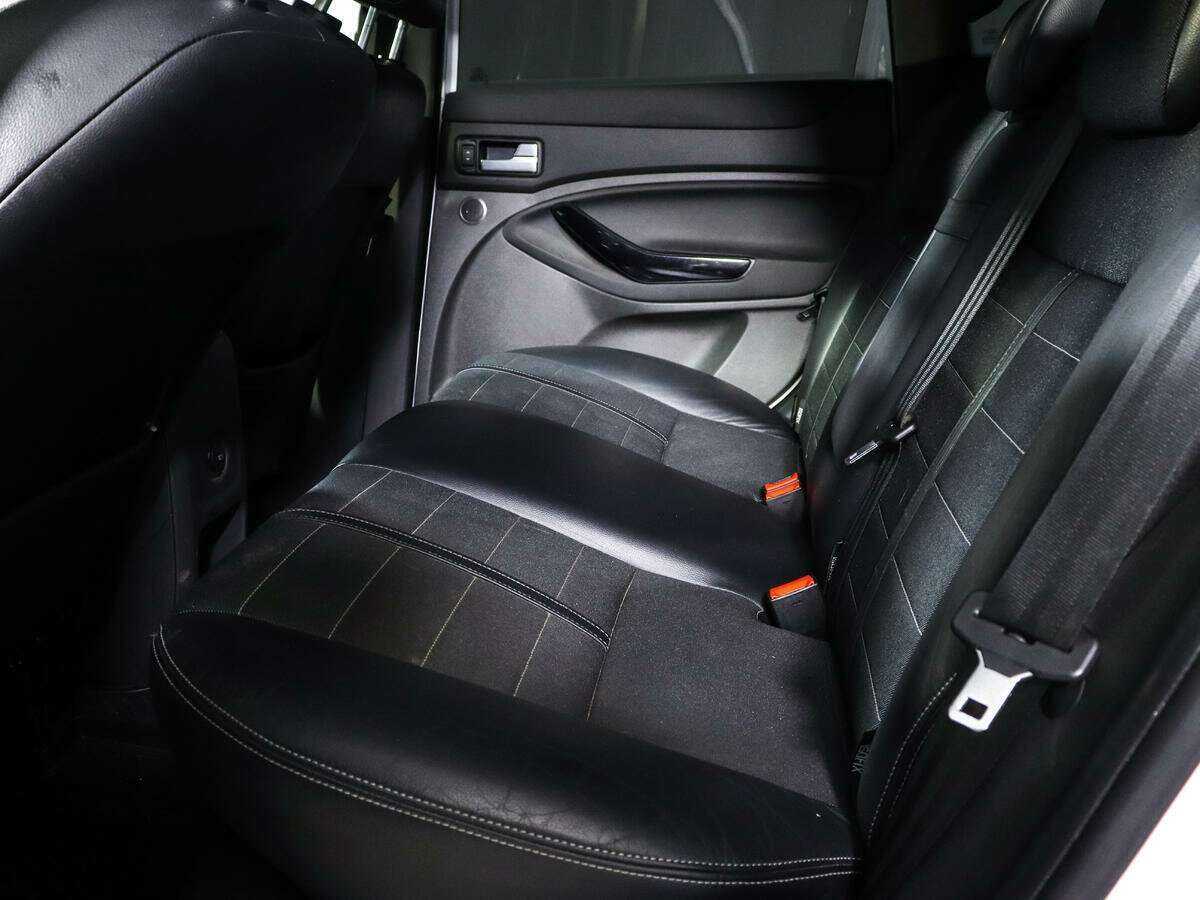 Ford Kuga с пробегом — 2012 год. Фото: #7