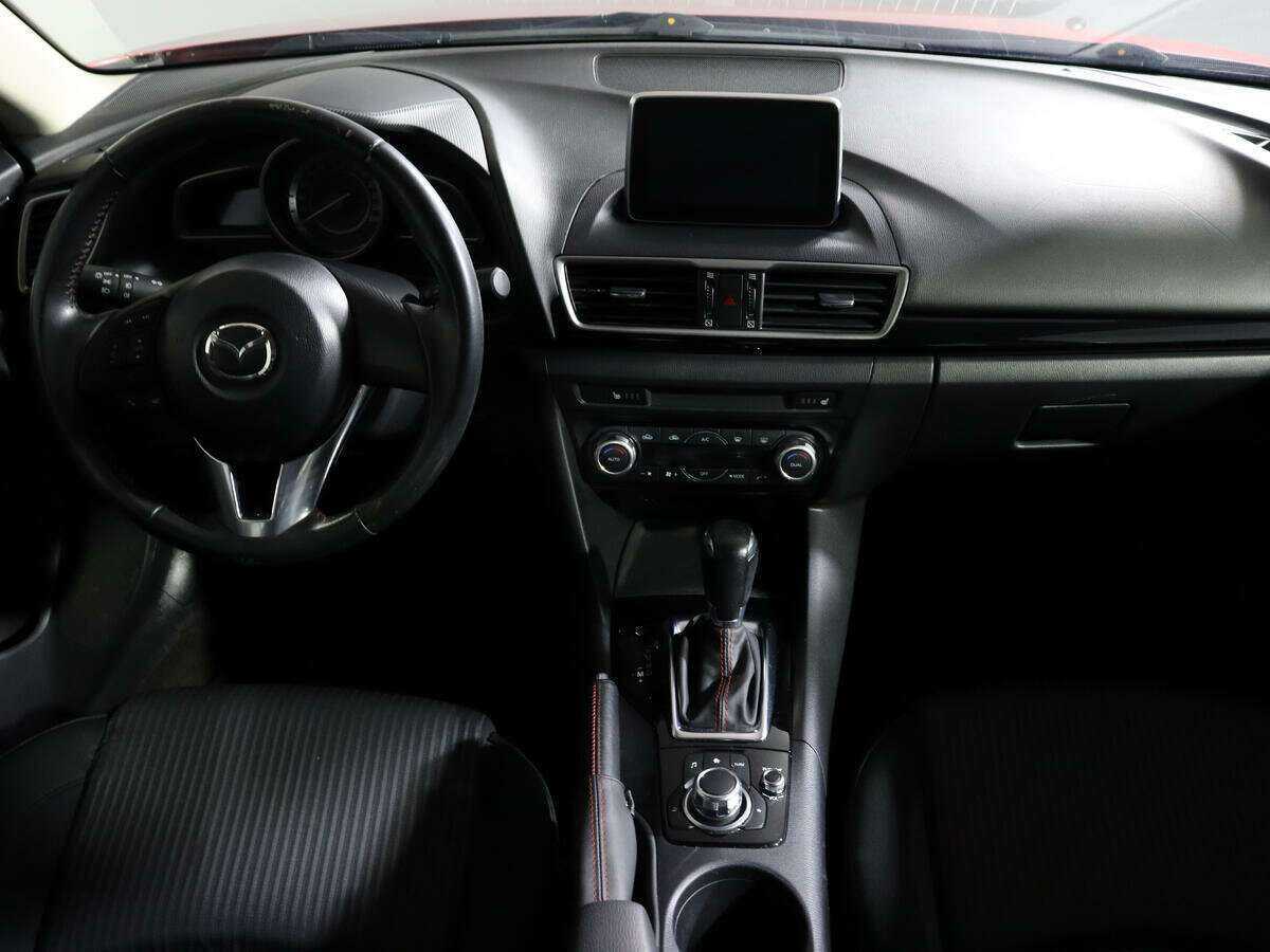 Mazda 3 с пробегом — 2014 год. Фото: #10