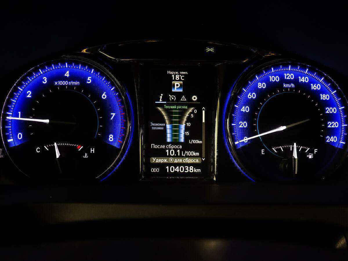 Toyota Camry с пробегом — 2016 год. Фото: #7