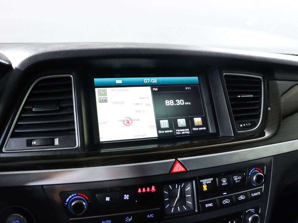 Hyundai Genesis с пробегом — 2014 год. Фото: #15