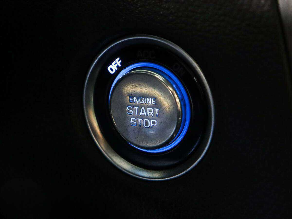 Hyundai Genesis с пробегом — 2014 год. Фото: #18