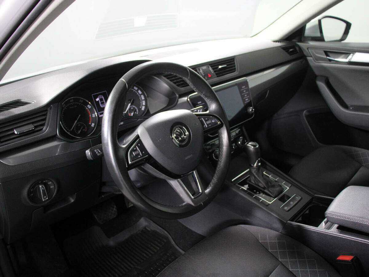 Skoda Superb с пробегом — 2017 год. Фото: #10