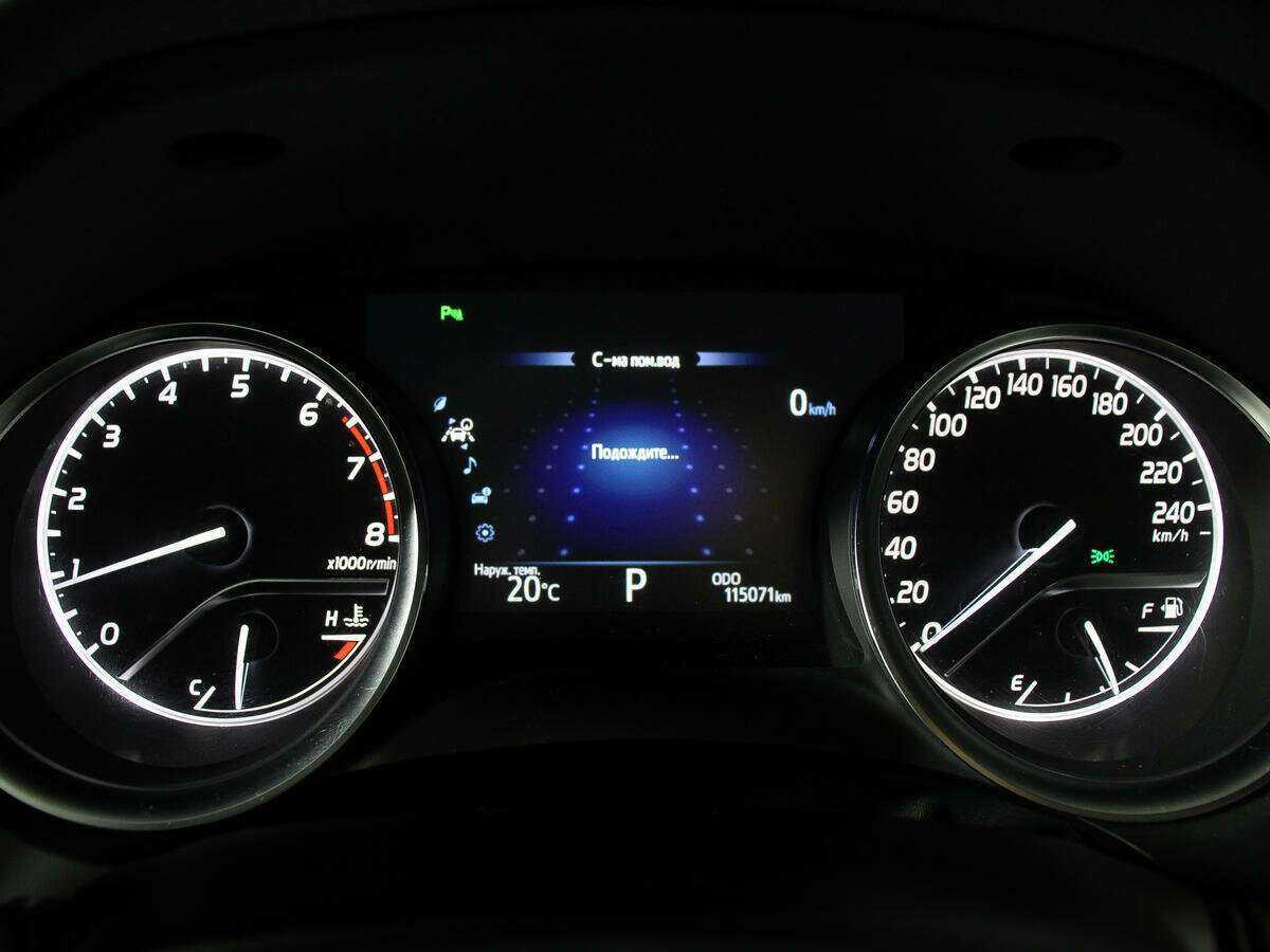 Toyota Camry с пробегом — 2018 год. Фото: #7