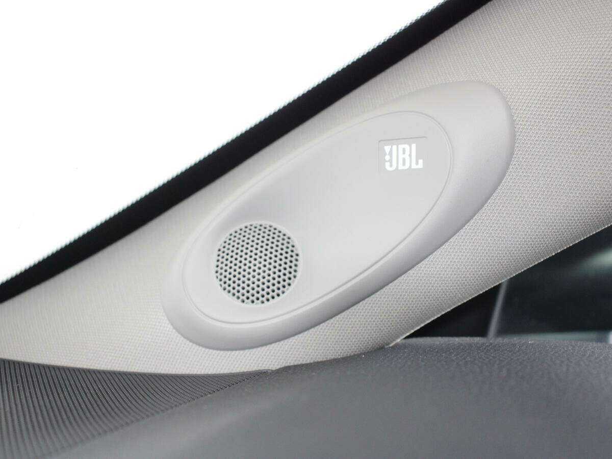 Toyota Camry с пробегом — 2018 год. Фото: #19