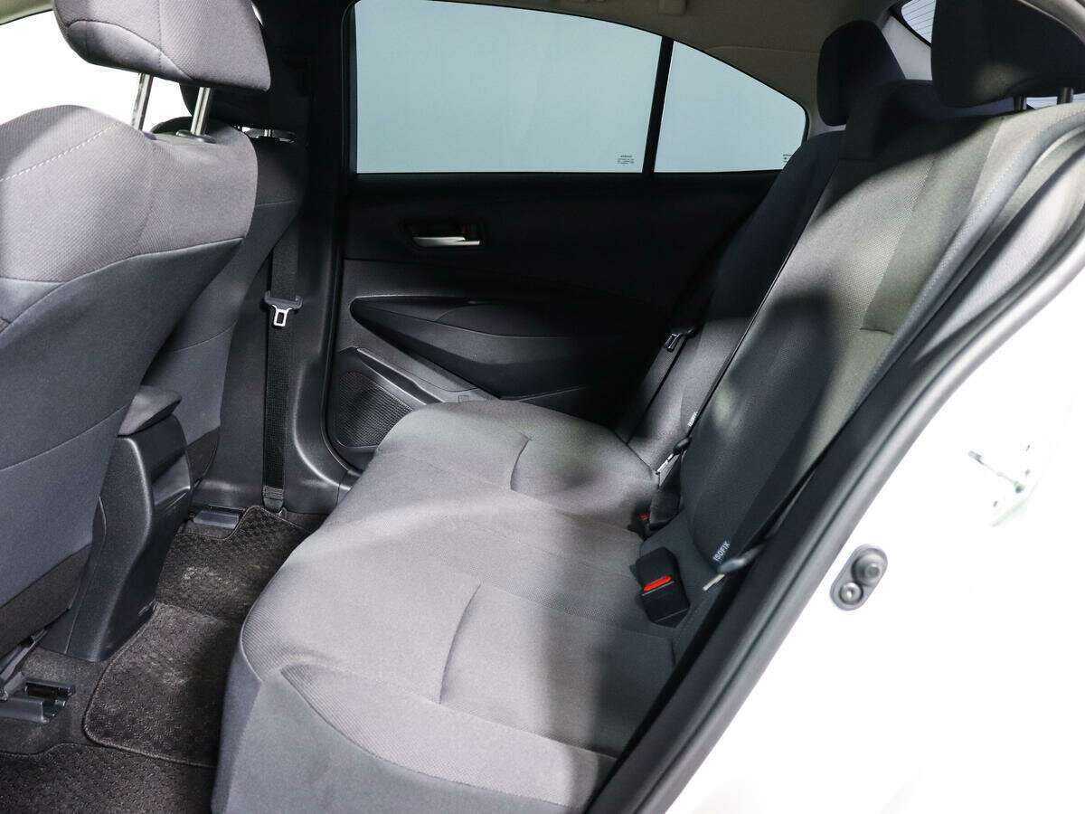 Toyota Corolla с пробегом — 2022 год. Фото: #8