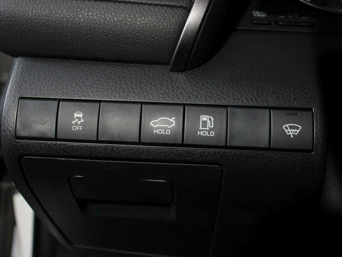 Toyota Camry с пробегом — 2020 год. Фото: #18