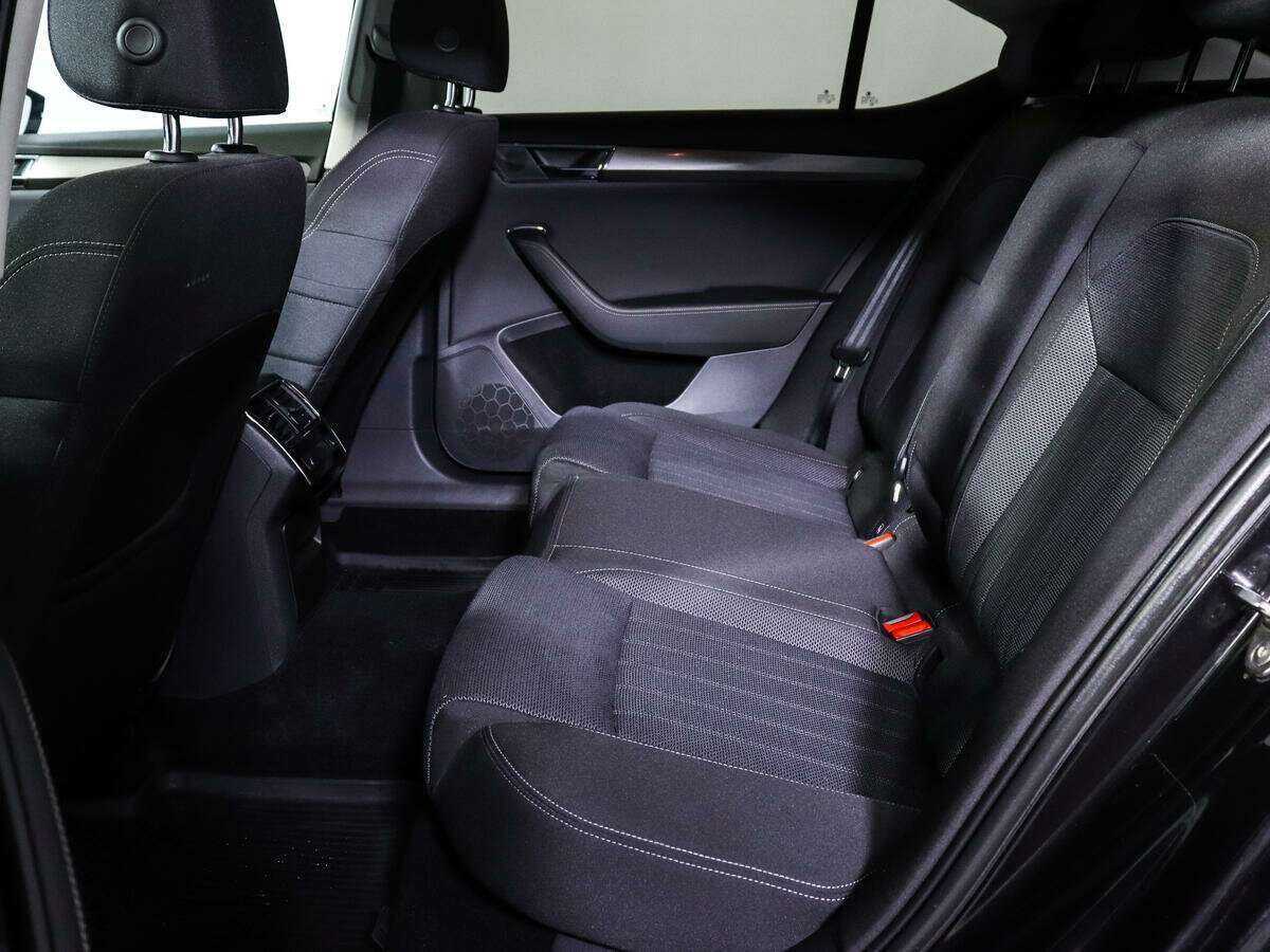 Skoda Superb с пробегом — 2020 год. Фото: #8