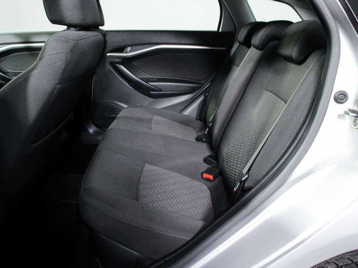 Lada (ВАЗ) Vesta с пробегом — 2019 год. Фото: #6