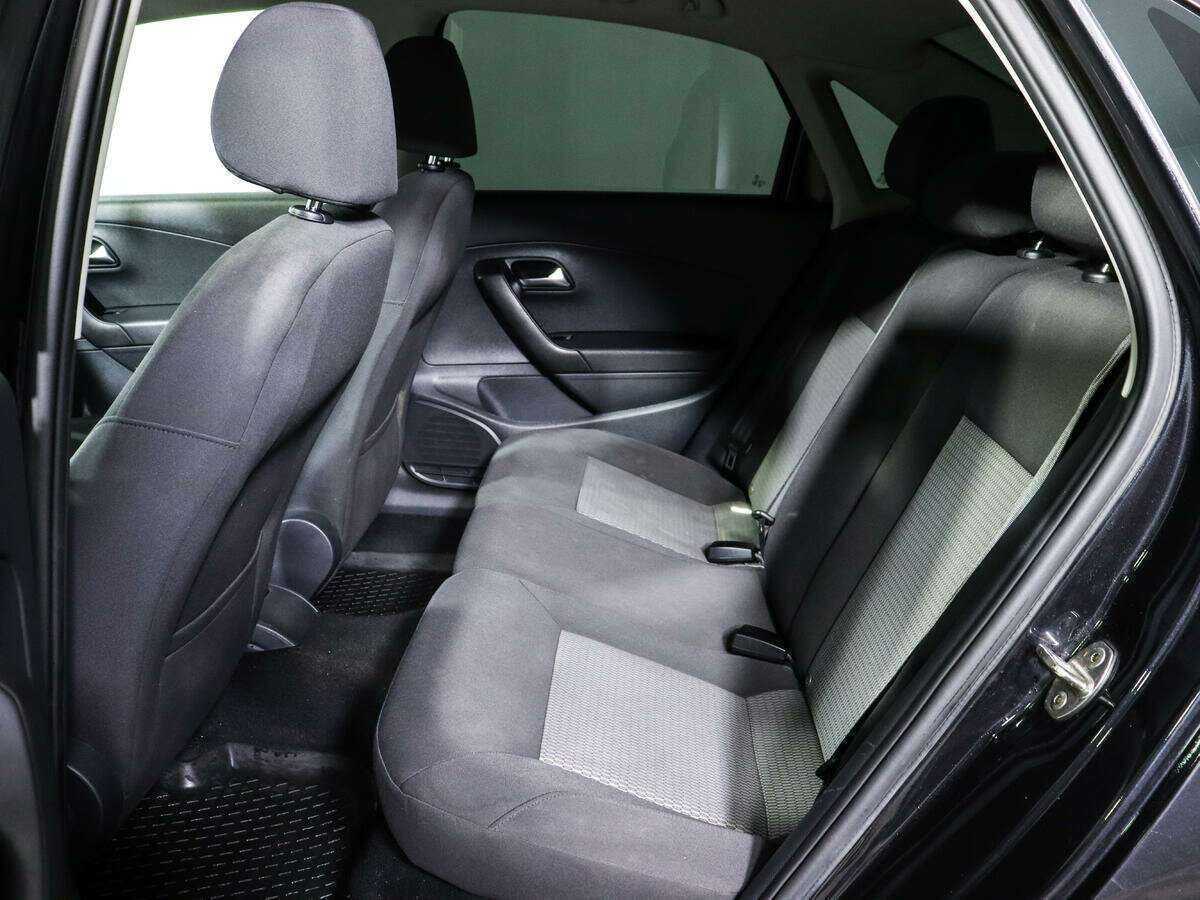 Volkswagen Polo с пробегом — 2014 год. Фото: #7