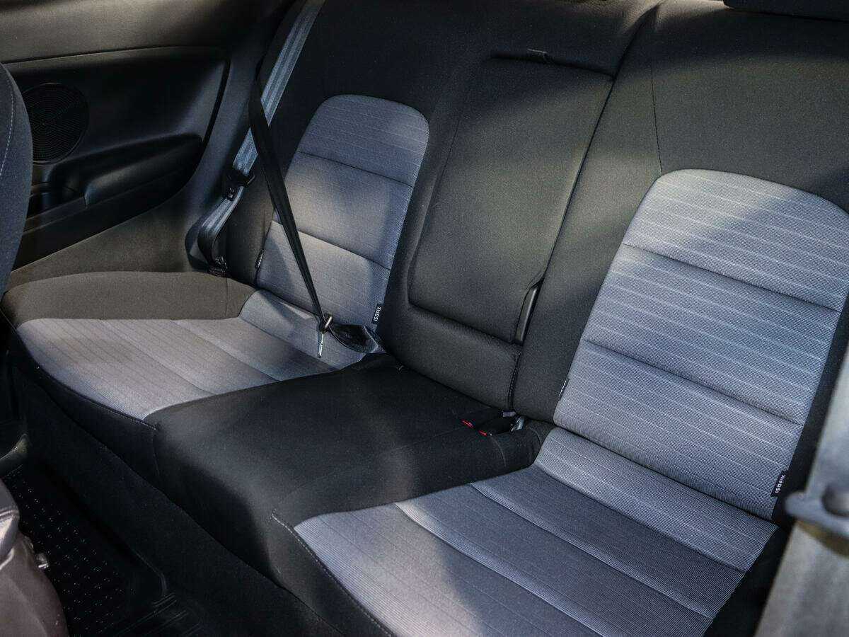 Kia Cerato с пробегом — 2013 год. Фото: #9