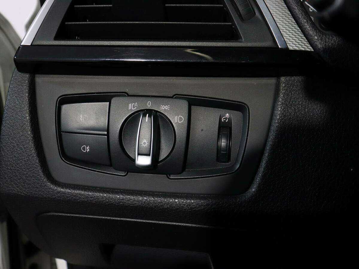 BMW 3 серии с пробегом — 2016 год. Фото: #16