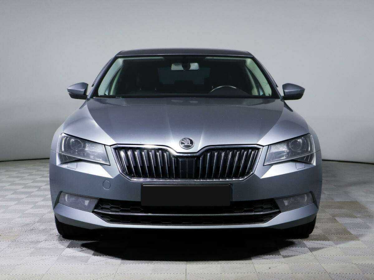 Skoda Superb с пробегом — 2015 год. Фото: #1