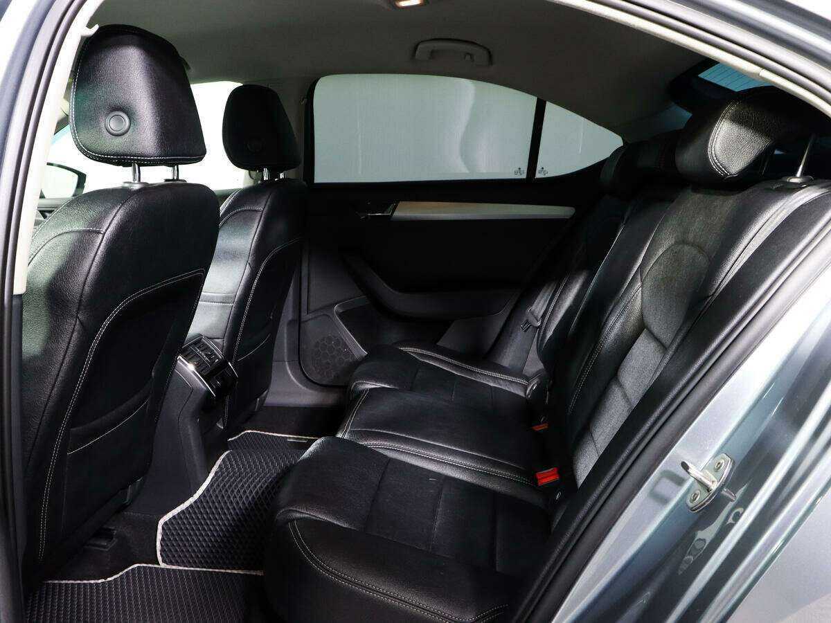 Skoda Superb с пробегом — 2015 год. Фото: #8
