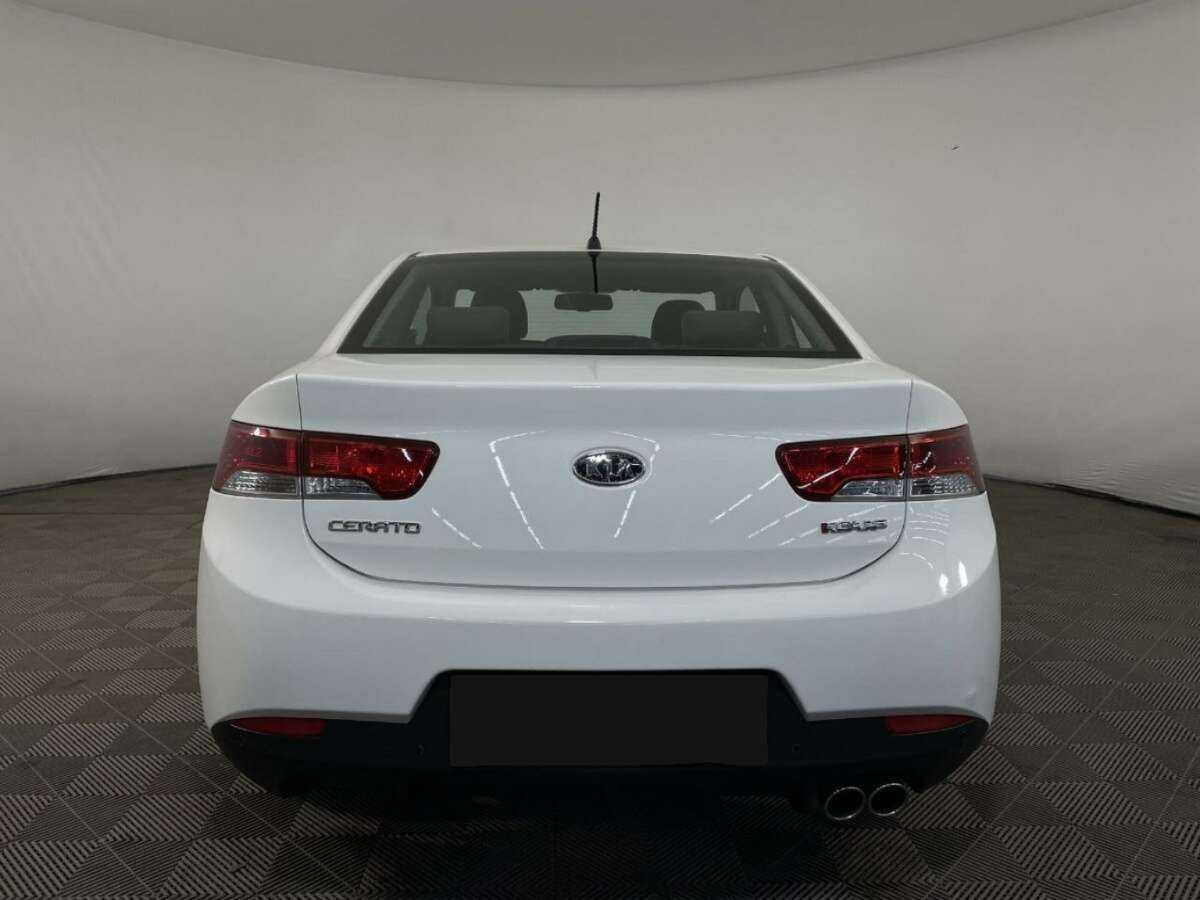 Kia Cerato с пробегом — 2012 год. Фото: #2