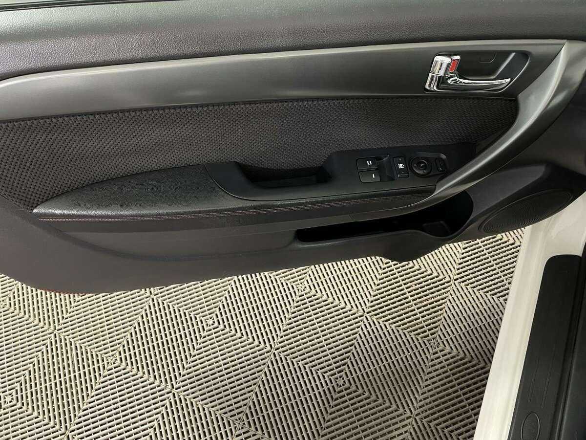 Kia Cerato с пробегом — 2012 год. Фото: #6