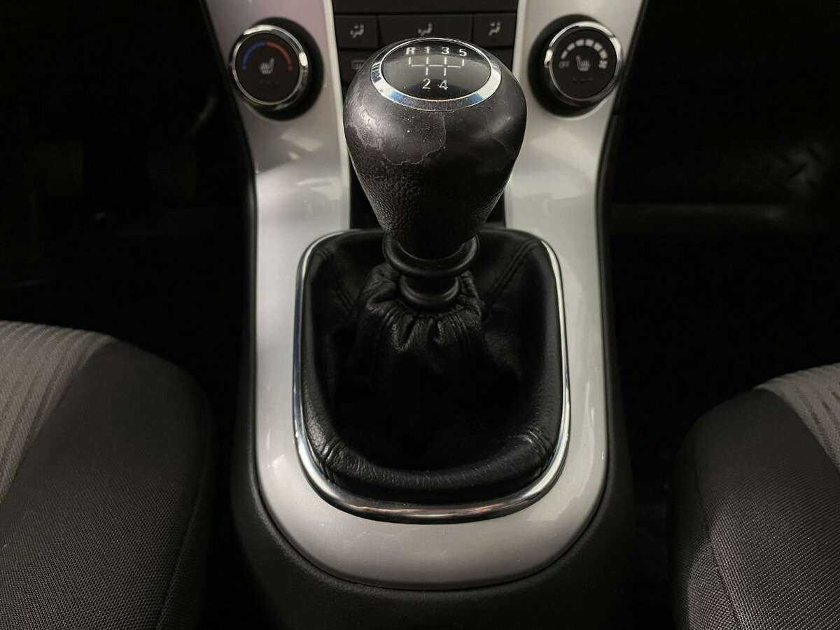 Chevrolet Cruze с пробегом — 2014 год. Фото: #11