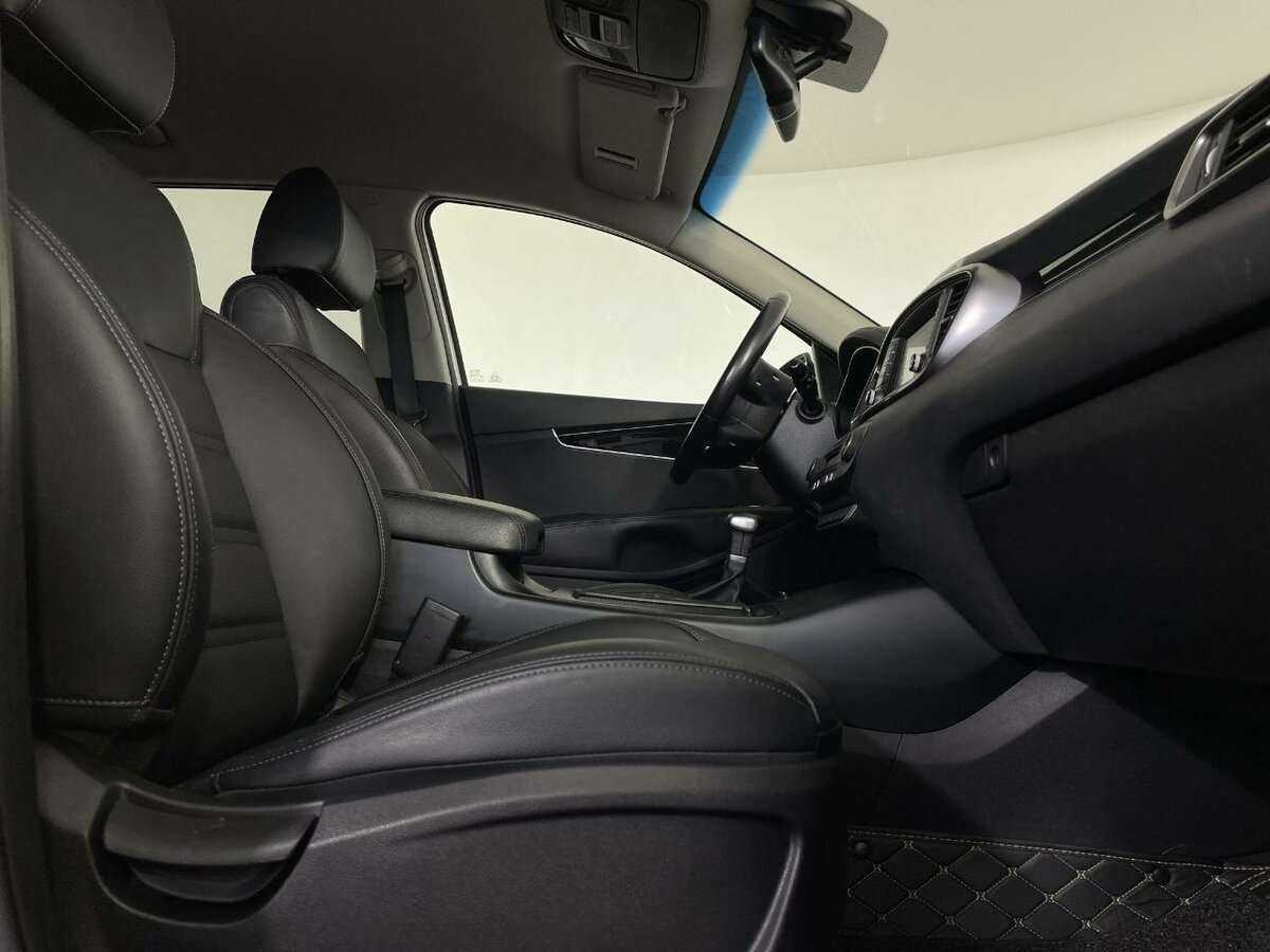 Kia Sorento с пробегом — 2019 год. Фото: #13