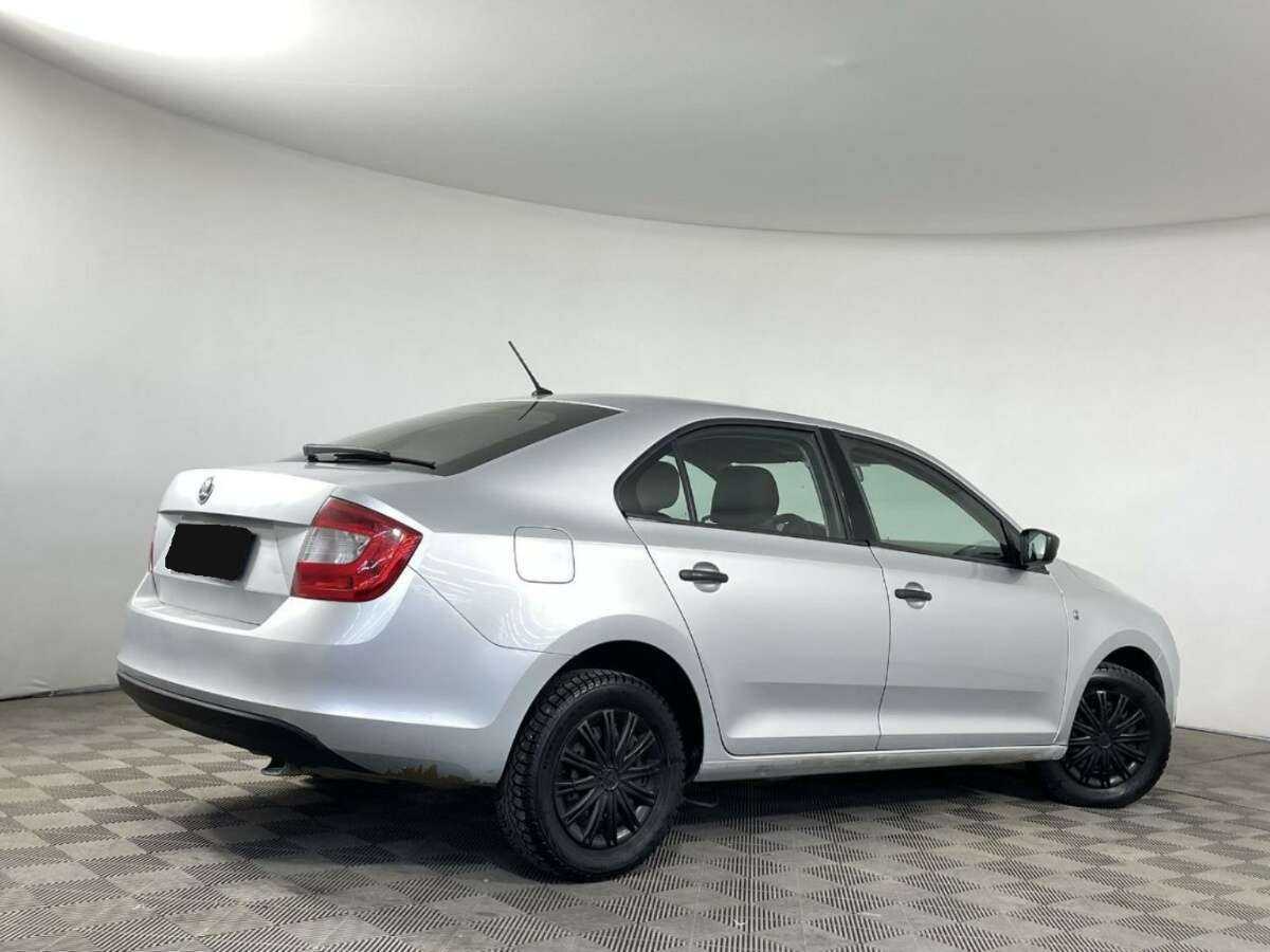 Skoda Rapid с пробегом — 2016 год. Фото: #4