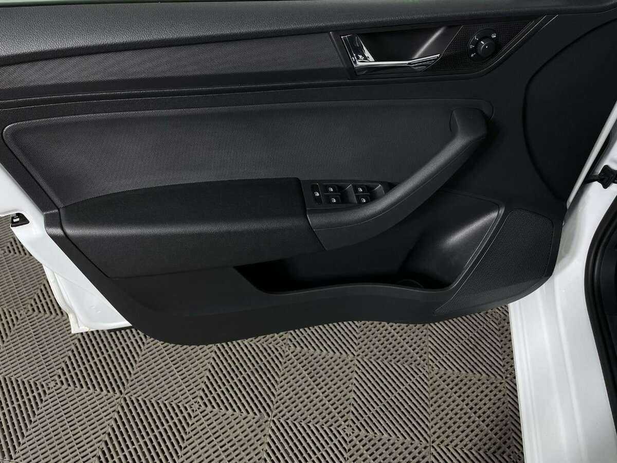 Skoda Rapid с пробегом — 2020 год. Фото: #7