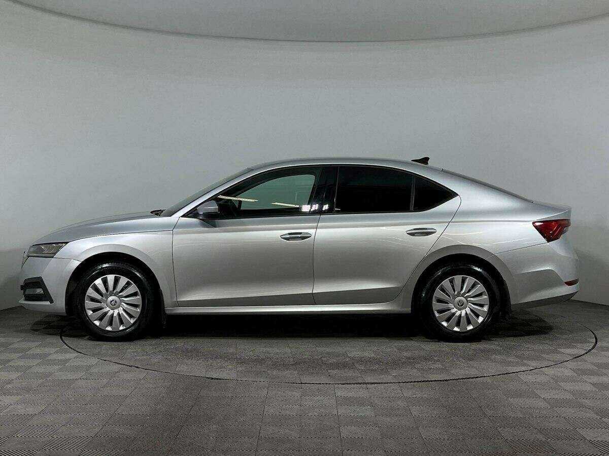 Skoda Octavia с пробегом — 2021 год. Фото: #6