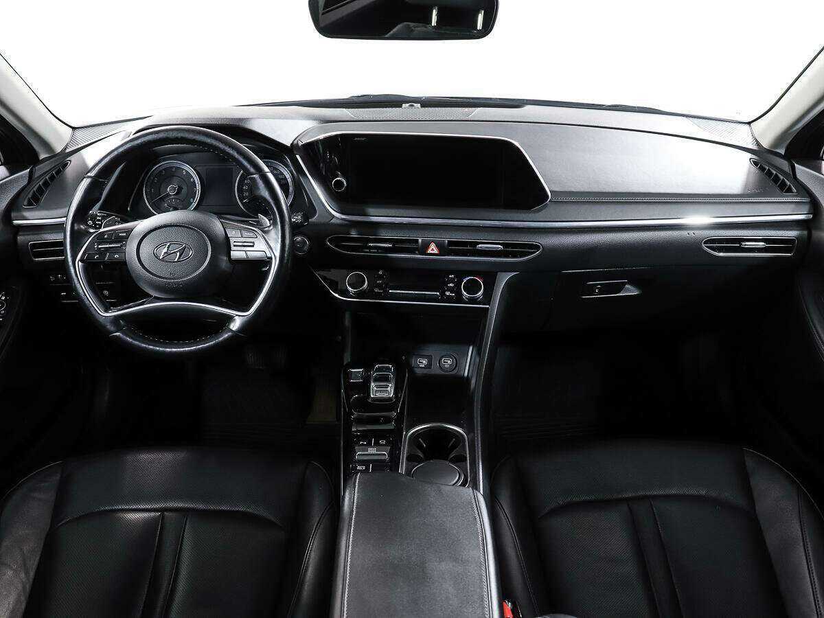 Hyundai Sonata с пробегом — 2020 год. Фото: #11