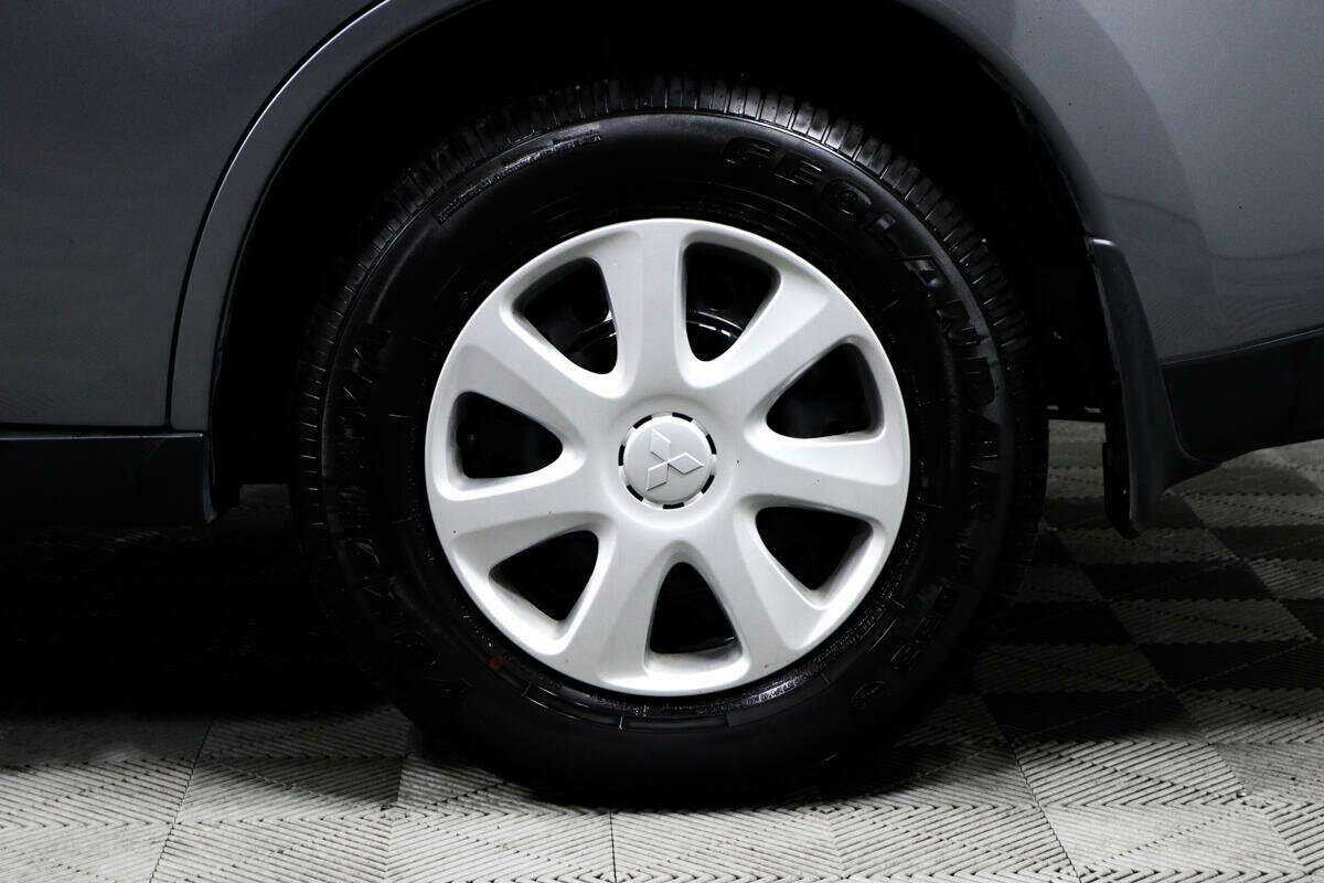 Mitsubishi Outlander с пробегом — 2012 год. Фото: #13