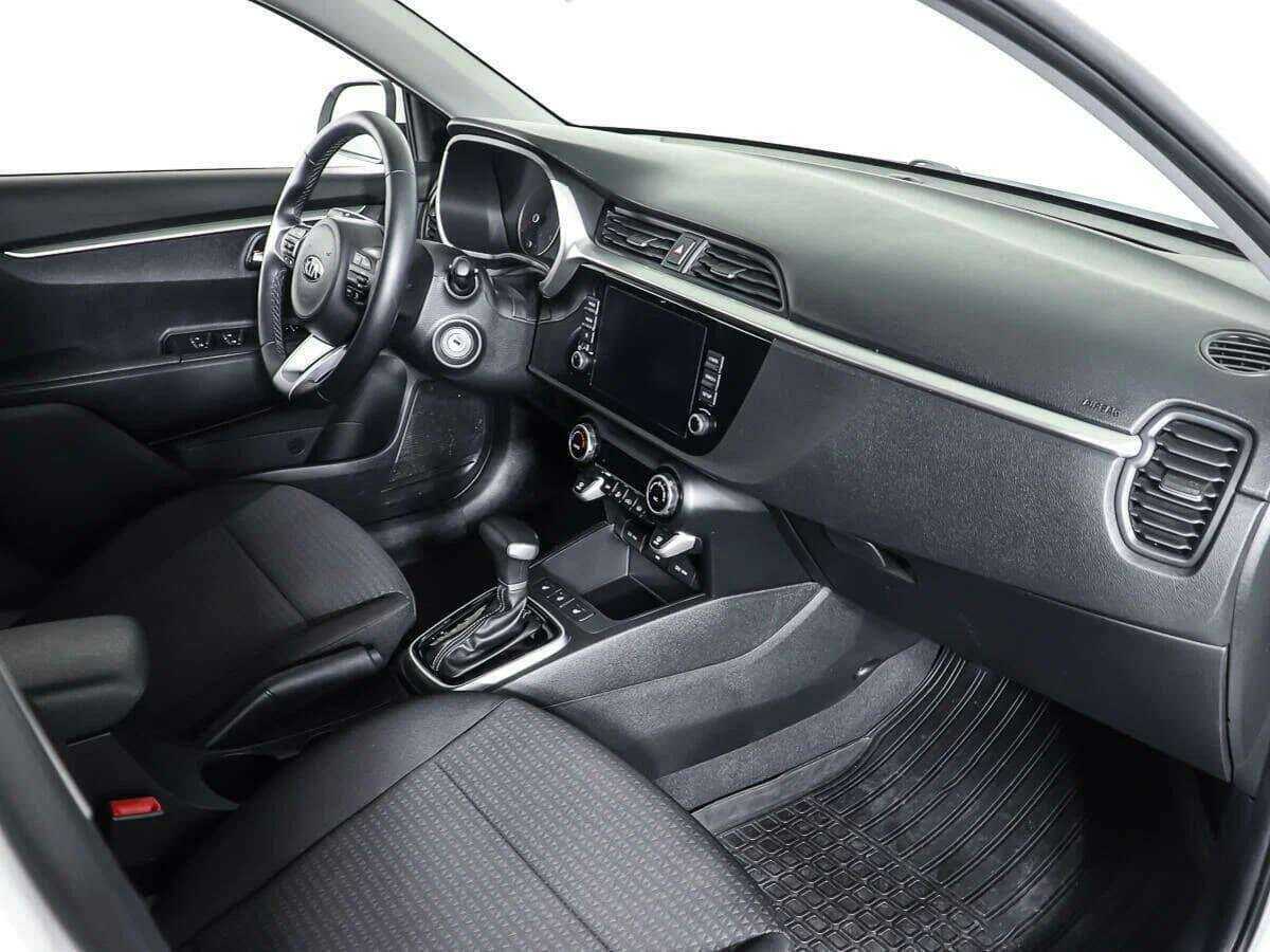 Kia Rio с пробегом — 2020 год. Фото: #8