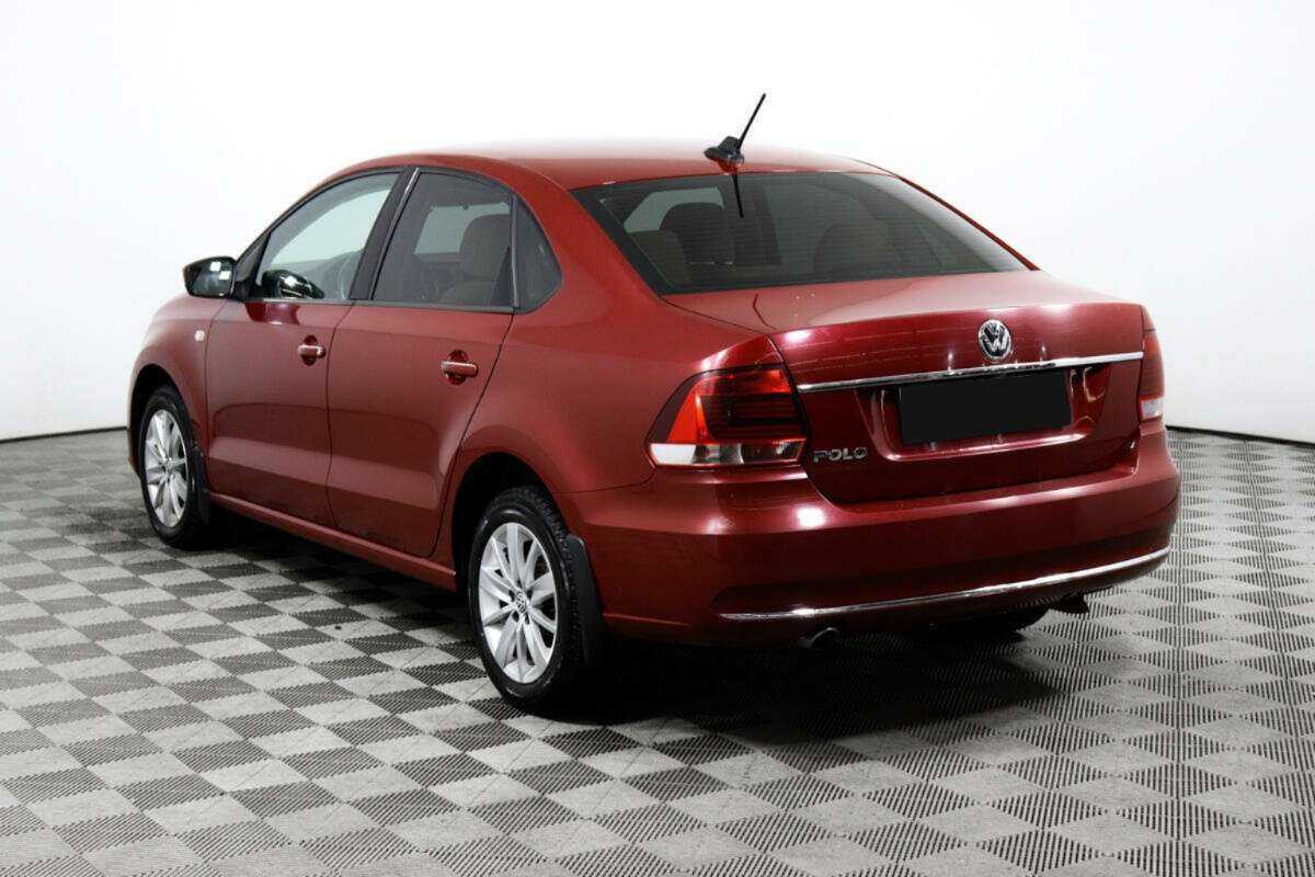 Volkswagen Polo с пробегом — 2018 год. Фото: #6
