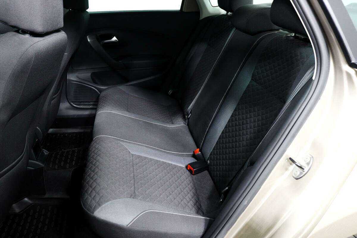 Volkswagen Polo с пробегом — 2019 год. Фото: #11