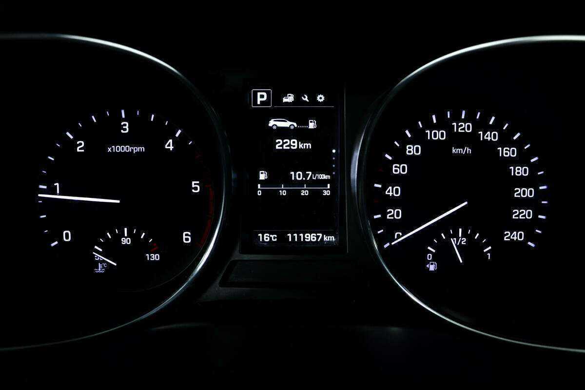 Hyundai Santa Fe с пробегом — 2016 год. Фото: #9