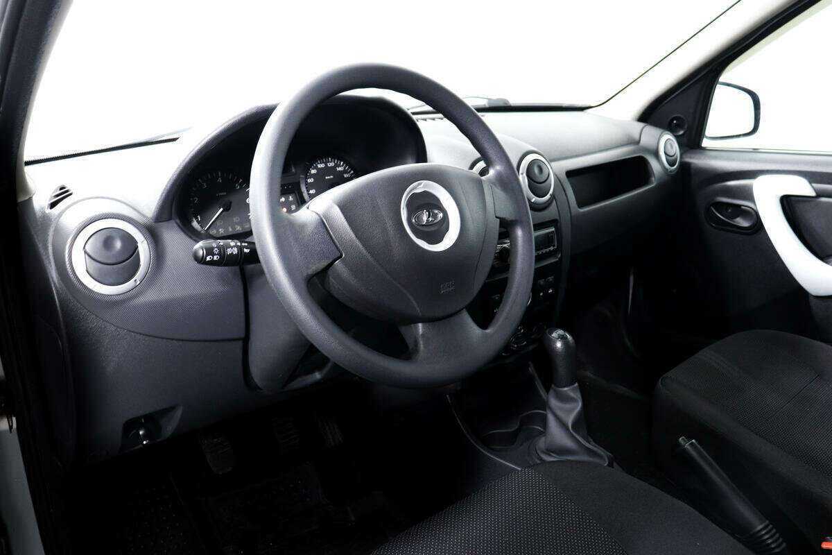 Lada (ВАЗ) Largus с пробегом — 2014 год. Фото: #12