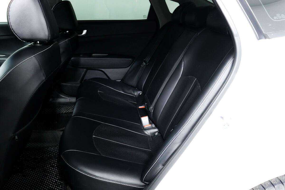 Kia Optima с пробегом — 2020 год. Фото: #11