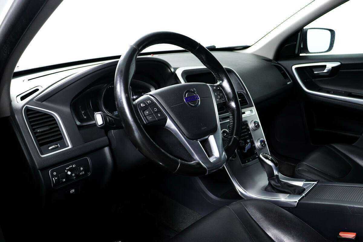 Volvo XC60 с пробегом — 2016 год. Фото: #12