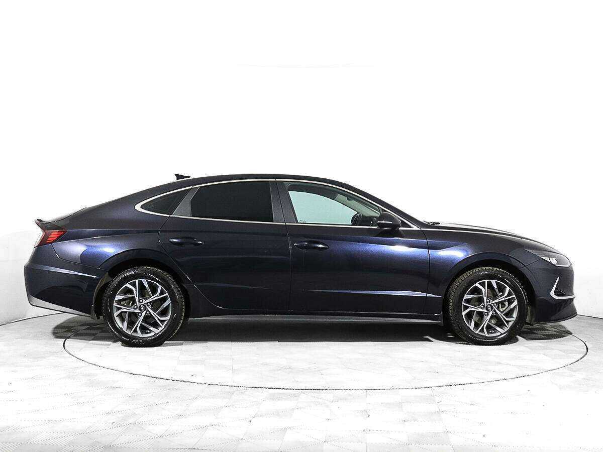 Hyundai Sonata с пробегом — 2022 год. Фото: #3