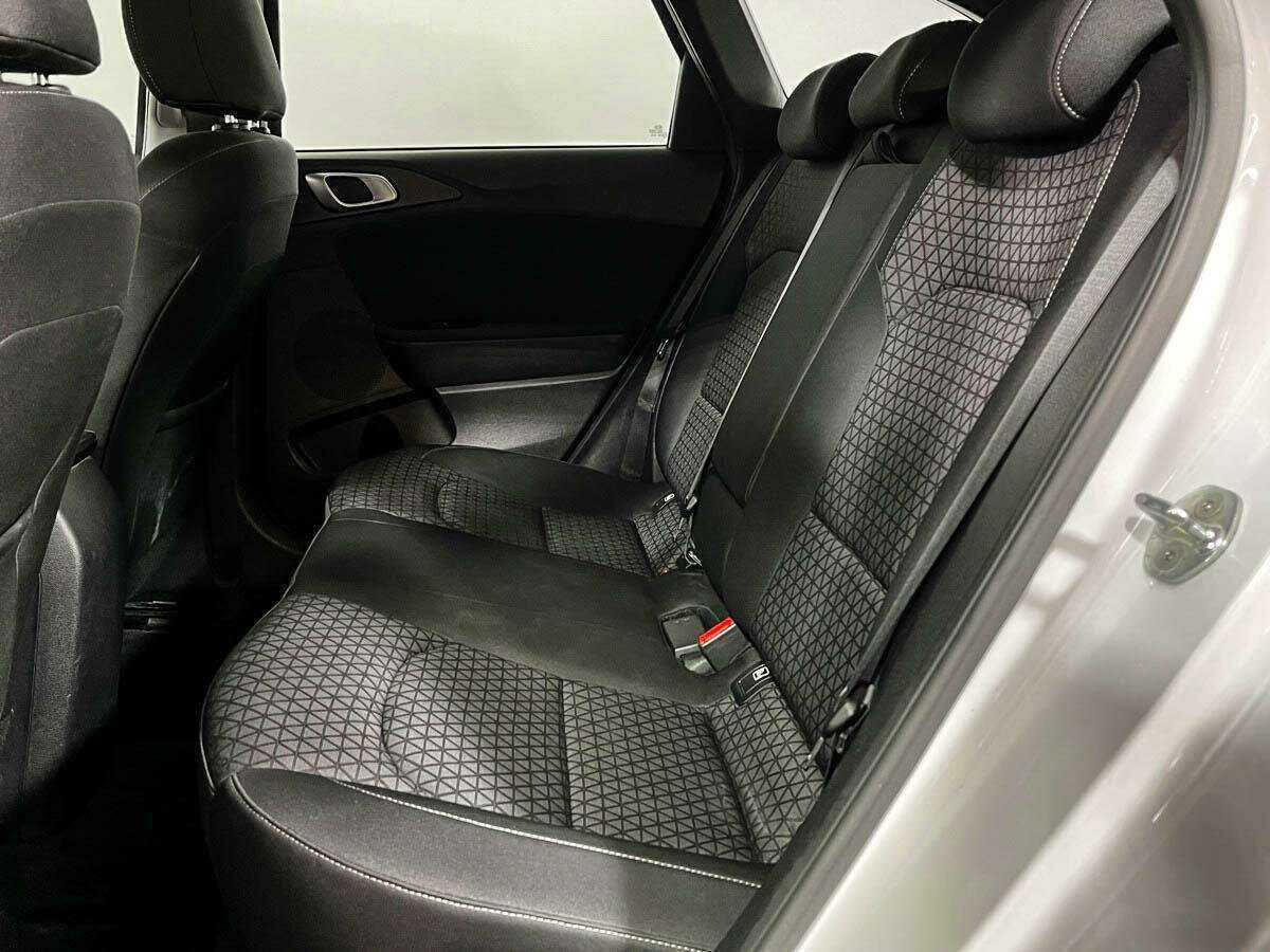 Kia Ceed с пробегом — 2021 год. Фото: #9