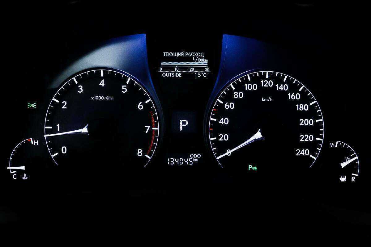 Lexus RX с пробегом — 2012 год. Фото: #9