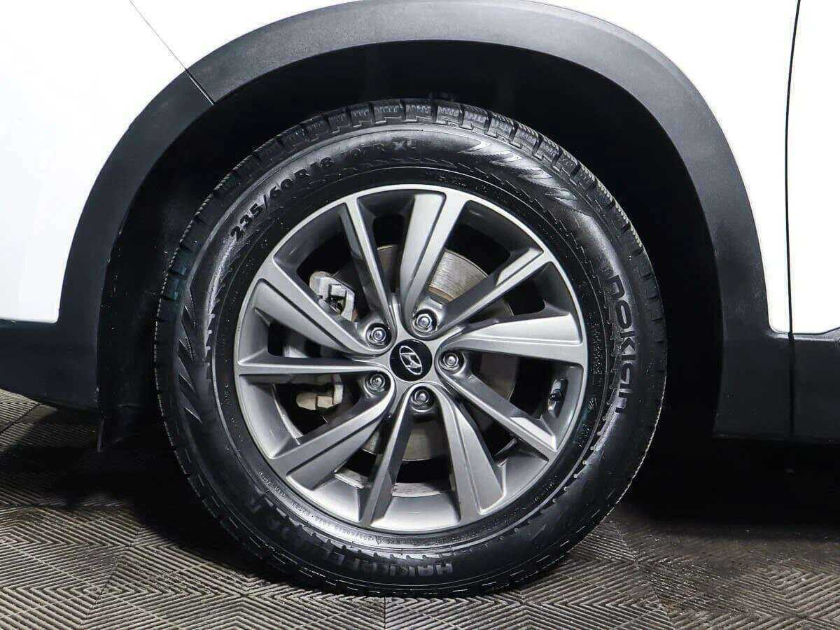 Hyundai Santa Fe с пробегом — 2018 год. Фото: #14