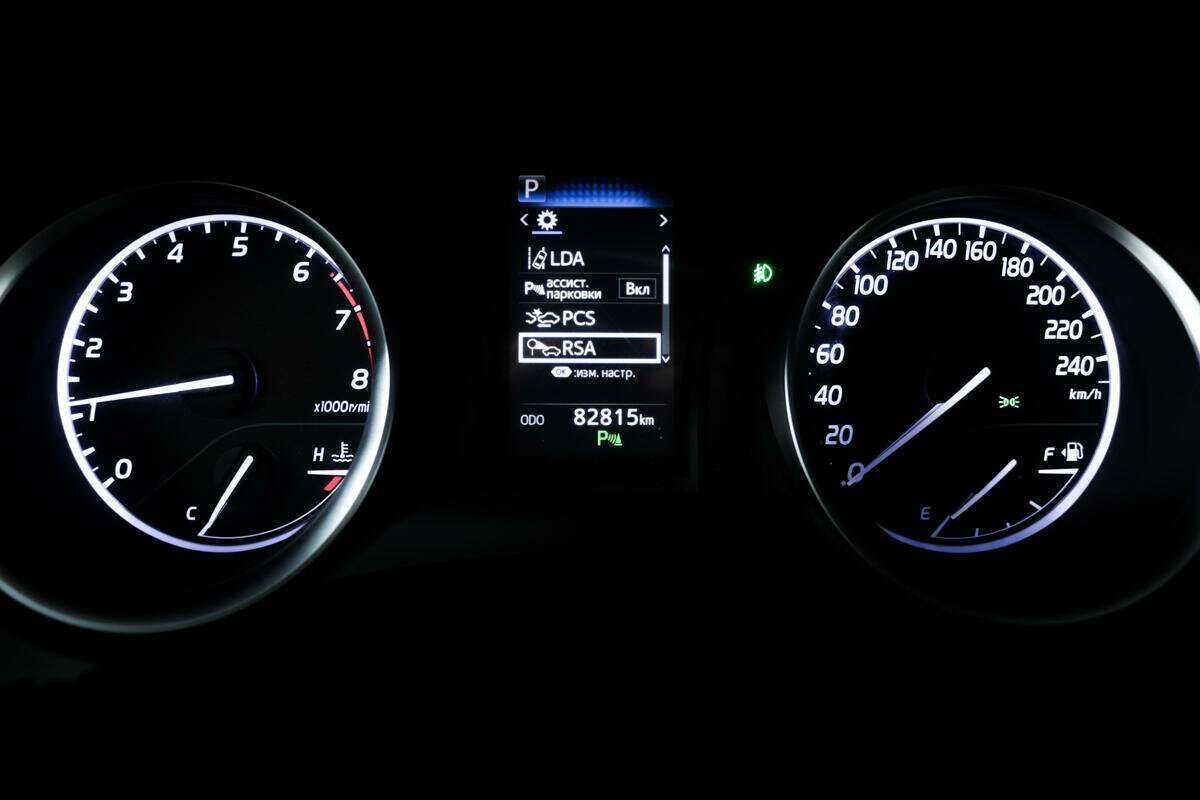 Toyota Camry с пробегом — 2020 год. Фото: #9