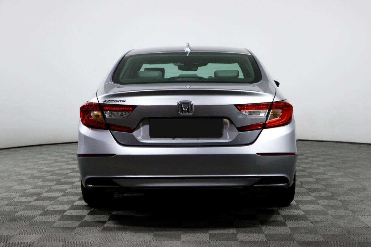 Honda Accord с пробегом — 2018 год. Фото: #5