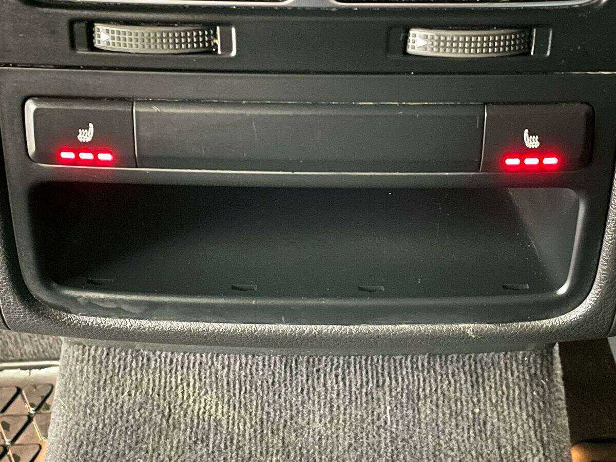 Volkswagen Touareg с пробегом — 2015 год. Фото: #10