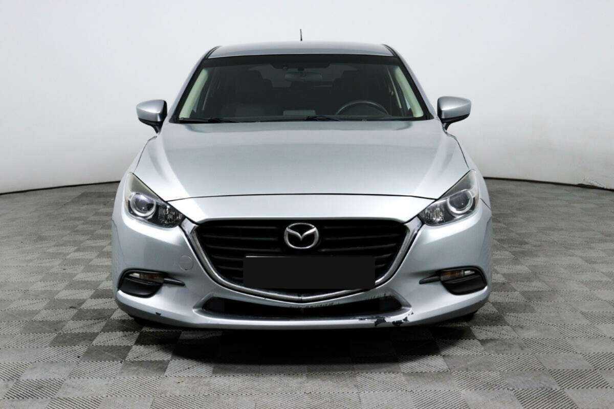 Mazda 3 с пробегом — 2016 год. Фото: #1