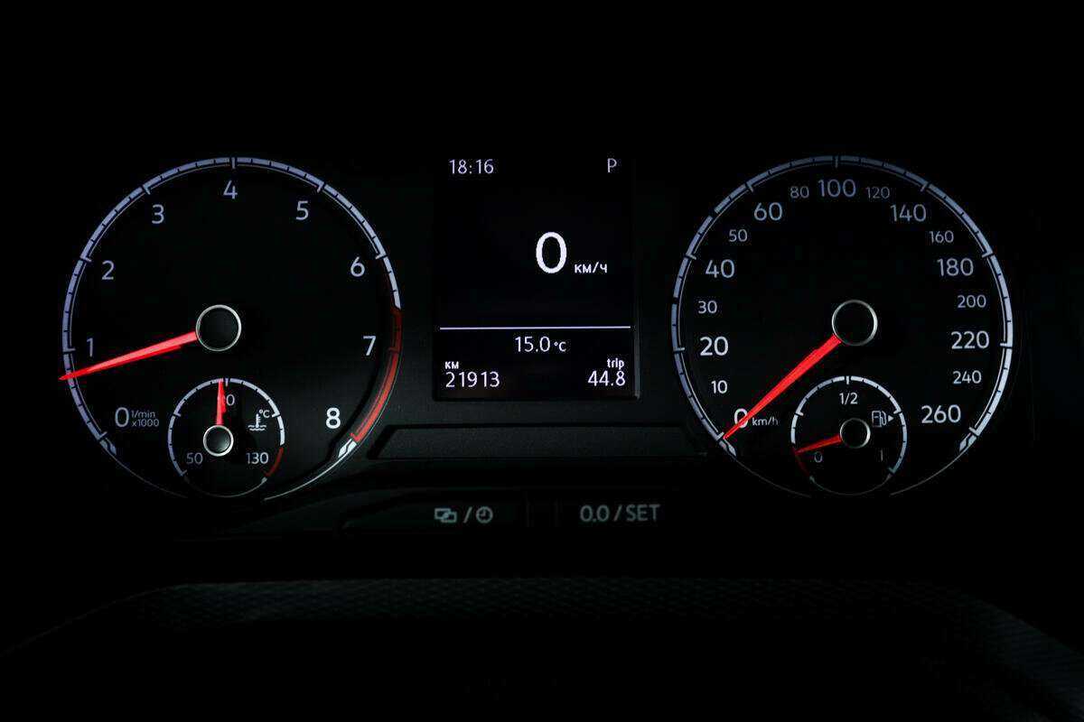 Volkswagen Polo с пробегом — 2020 год. Фото: #9