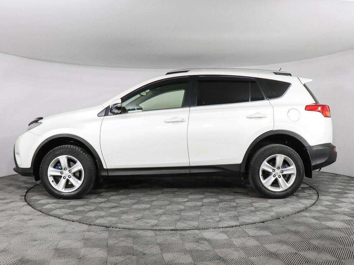 Toyota RAV4 с пробегом — 2014 год. Фото: #7