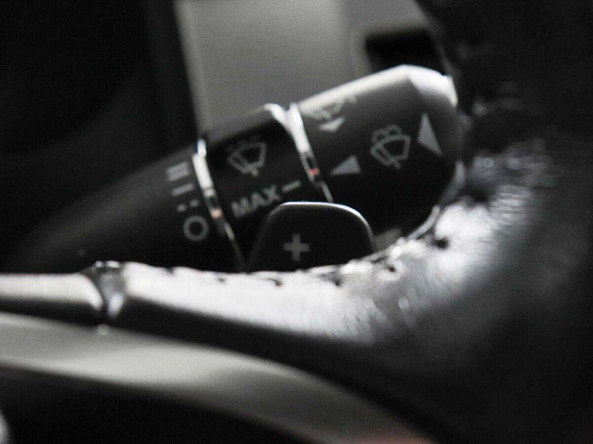 Jaguar XF с пробегом — 2014 год. Фото: #12