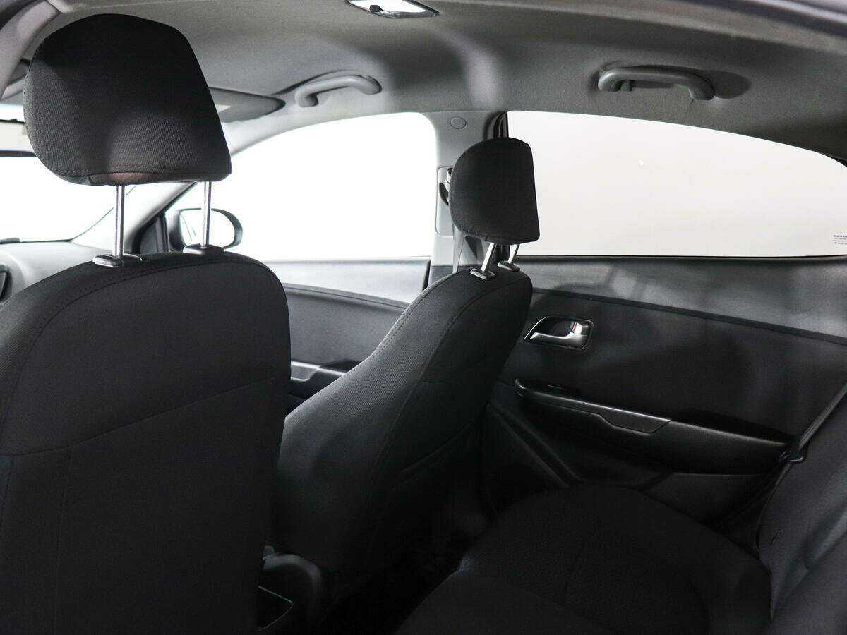 Kia Rio с пробегом — 2012 год. Фото: #7