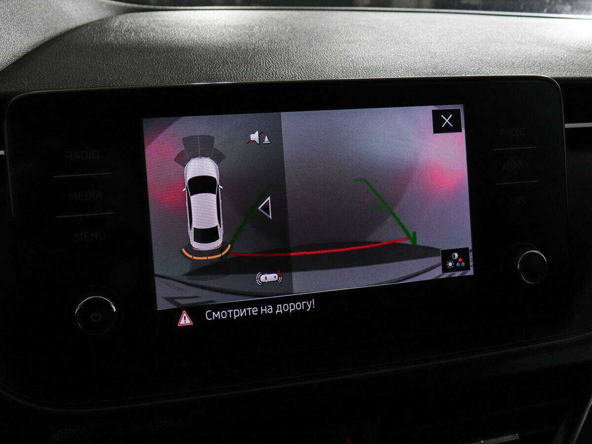 Skoda Rapid с пробегом — 2021 год. Фото: #14