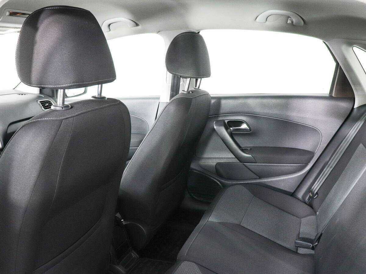 Volkswagen Polo с пробегом — 2016 год. Фото: #10